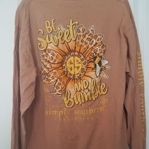 Simply southern Large long sleeve tee